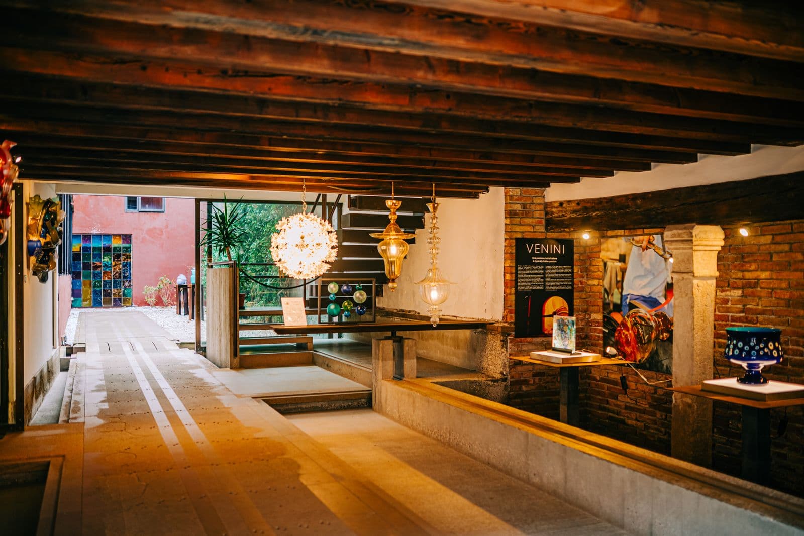 MAATWERK & SPECIALS